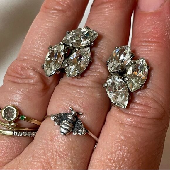 Sterling rhinestone vintage clip earrings - Picture 3 of 16